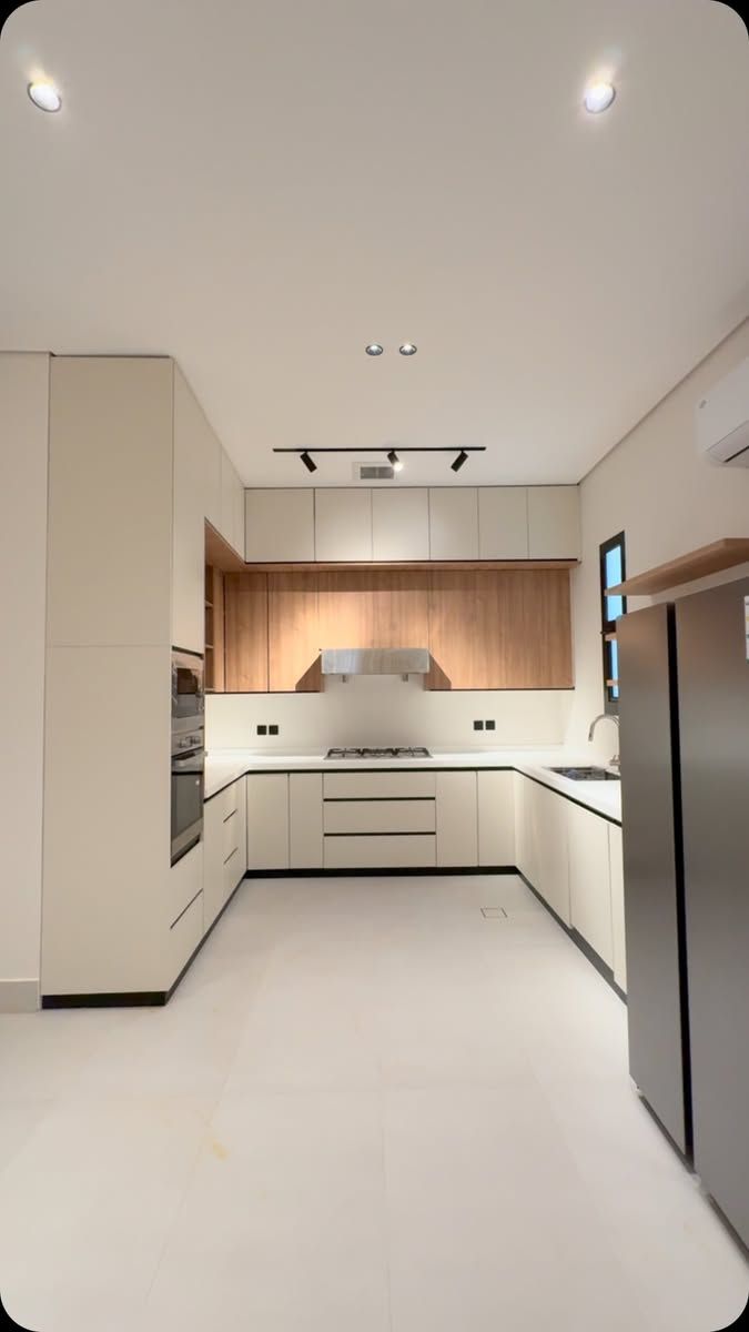 مطابخ مودرن في الرياض: أحدث التصاميم العصرية للمنازل السعودية 2026