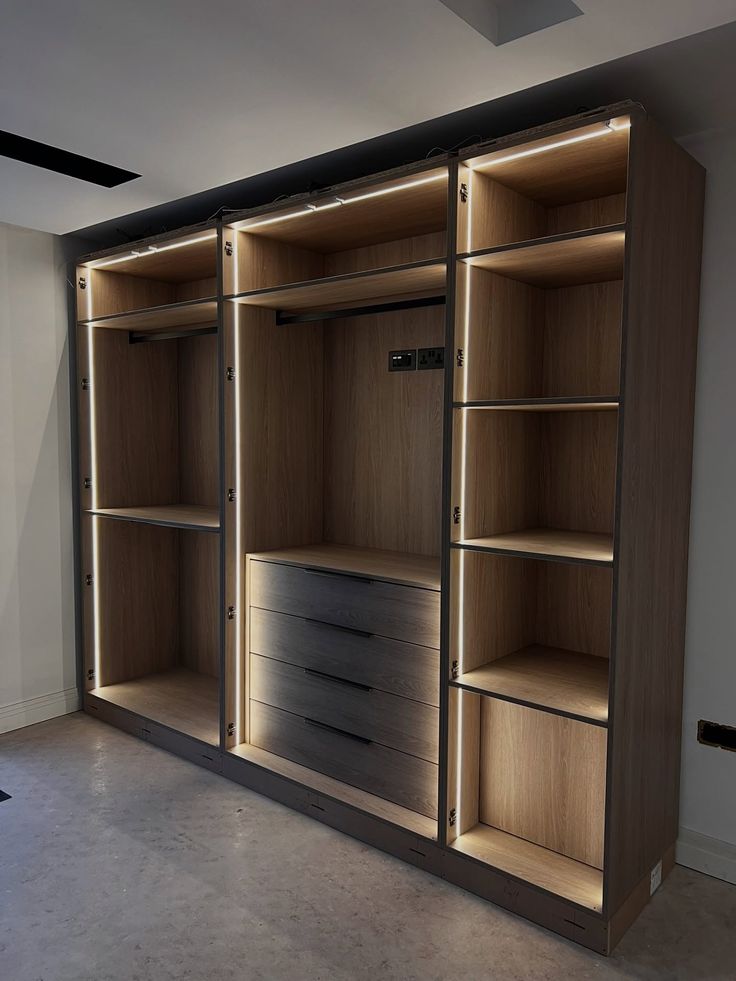 خزائن ألمنيوم بالرياض | تصاميم عصرية ومتينة للمنازل